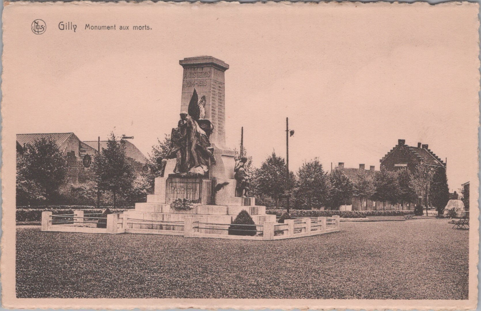 /Belgium/Places/BE_Place_1900-1961_Gilly monument morts.jpg